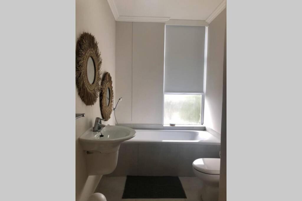 Apartment 1b Sugar Crest ,